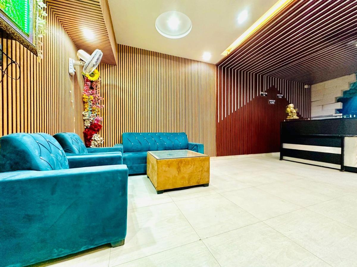 Hotel The Glaxy Near Igi Delhi Airport New Delhi