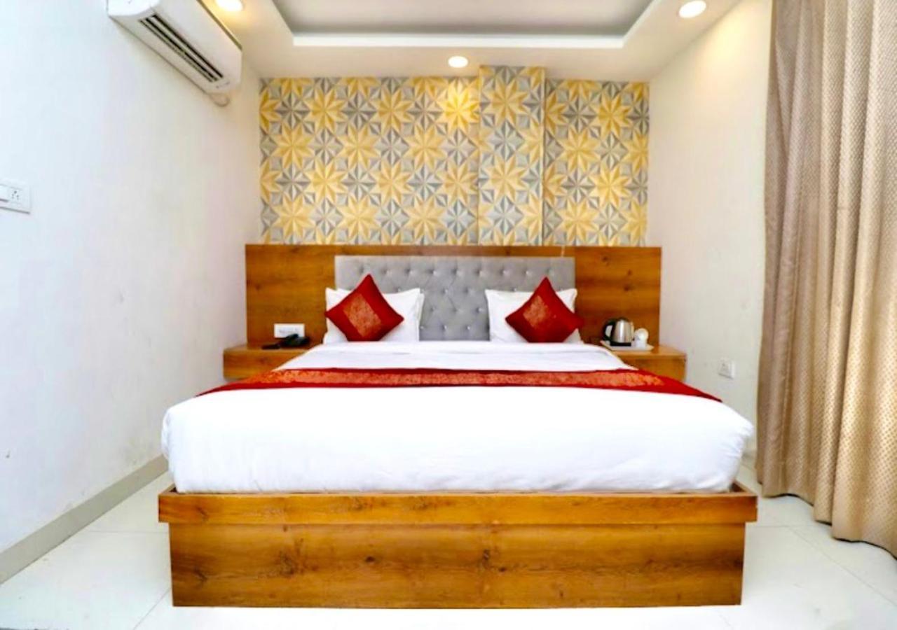 The Glaxy Near Igi Delhi Airport New Delhi