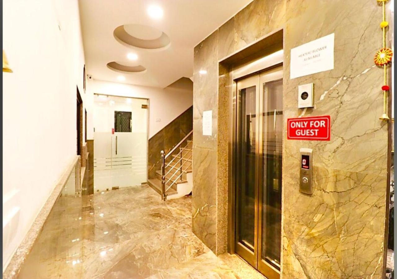 The Glaxy Near Igi Delhi Airport Hotel 3*