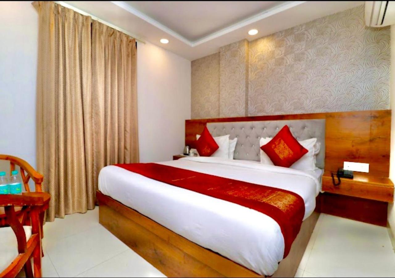 The Glaxy Near Igi Delhi Airport Hotel New Delhi